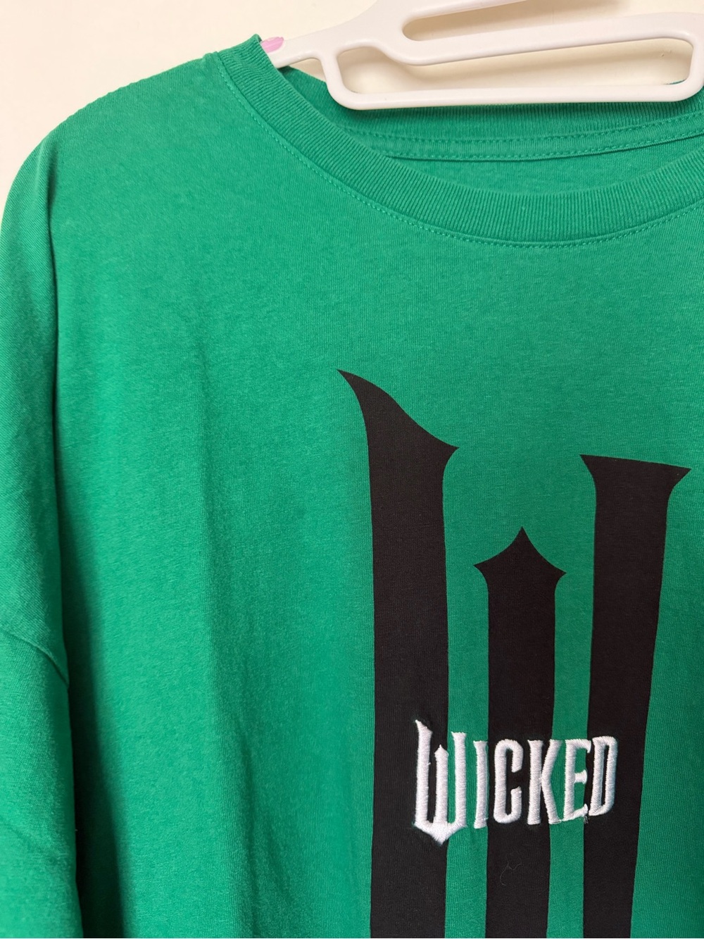 Wicked Universal Studios Cropped Tee – Green Graphic Shirt – 2XL - Picture 8 of 8